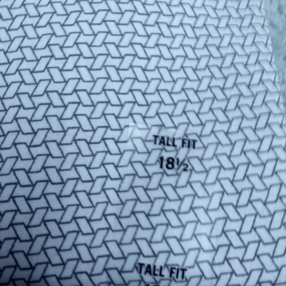 Big & Tall Van Heusen wrinkle free dress shirt - Picture 3 of 5